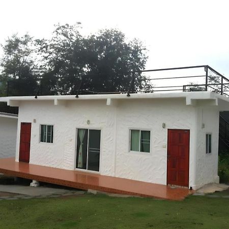 White Rock Resort Pak Chong Exterior foto