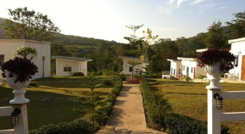 White Rock Resort Pak Chong Exterior foto